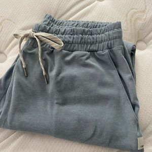 Vuori Performance Joggers